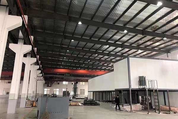 項(xiàng)目工程忙 環(huán)保型噴塑流水線設(shè)備有序安裝中 項(xiàng)目工程忙 環(huán)保型噴塑流水線設(shè)備有序安裝中